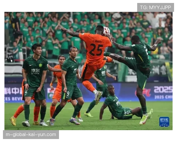 云南玉昆奥斯卡七球领跑射手榜 客场双杀大连显韧性